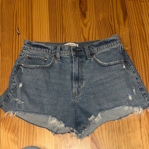 Abercrombie & Fitch Mom Short High Rise Curve Love